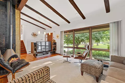 Living - 2940 N Morrison St, Appleton, WI 54911 photo 2 of 5