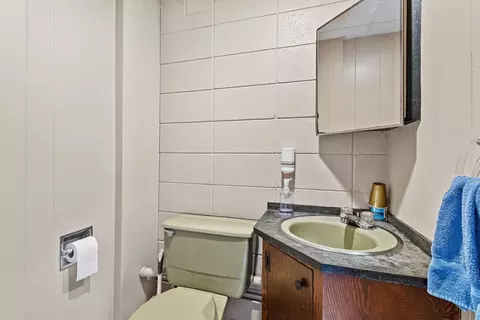 Bath - 2940 N Morrison St, Appleton, WI 54911 photo 3 of 3