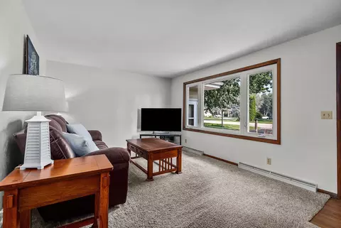 Living - 2707 W Capitol Dr, Appleton, WI 54914 photo 2 of 2