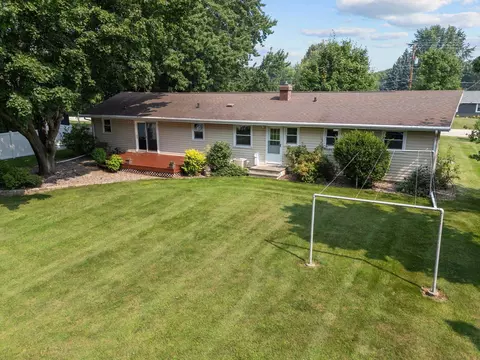 Exterior - 2707 W Capitol Dr, Appleton, WI 54914 photo 1 of 8
