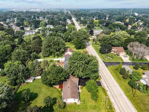 View/Area - 2707 W Capitol Dr, Appleton, WI 54914 photo 3 of 6