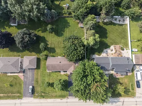 View/Area - 2707 W Capitol Dr, Appleton, WI 54914 photo 2 of 6