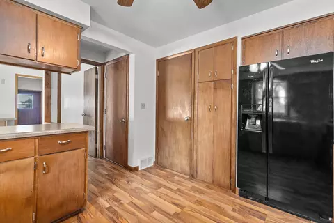 Entry Way - 2707 W Capitol Dr, Appleton, WI 54914 photo 1 of 2