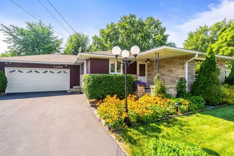 1108 Pomer Way, Menasha, WI 54952