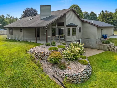 n6598 Raven Lane, Wittenberg, WI 54499