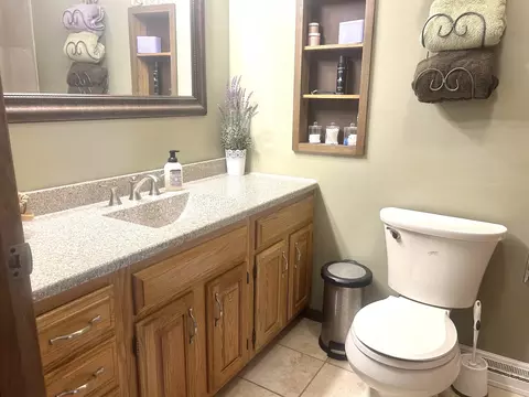 Bath - 3009 E Canary St, Appleton, WI 54915 photo 1 of 5