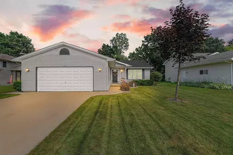 1410 Fairfax St, Oshkosh, WI 54902
