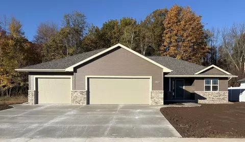 1657 Betty Jean Ln, Green Bay, WI 54313