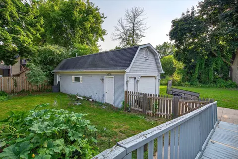 Exterior - 415 E Spring St, Appleton, WI 54911 photo 4 of 8