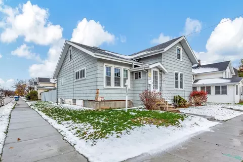 526 W Lincoln Ave, Oshkosh, WI 54901