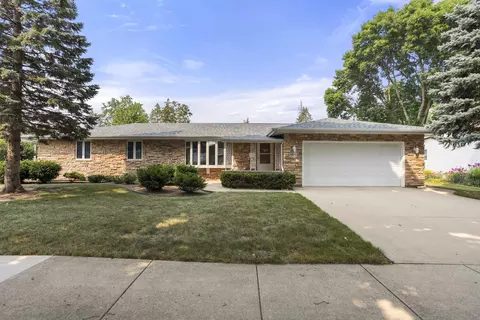 2601 S Greenview St, Appleton, WI 54915