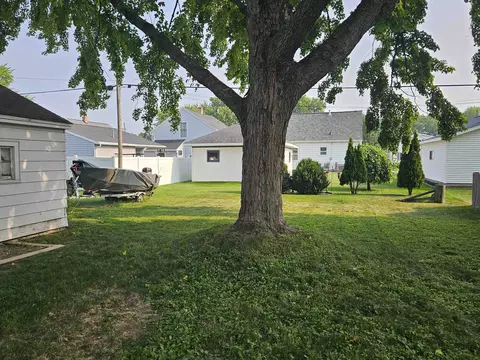 1005 W Grant St, Appleton, WI 54914 photo 2