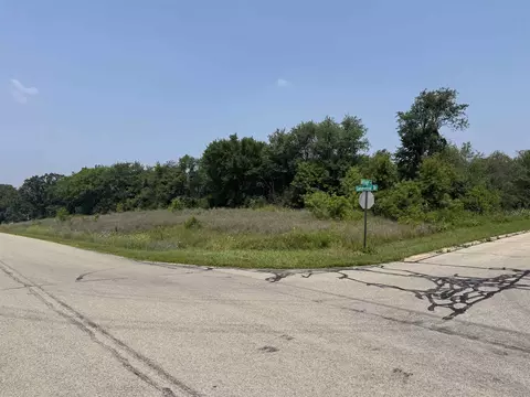 Commercial Drive, Waupaca, WI 54981