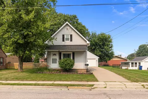 813 Monroe St, Little Chute, WI 54140
