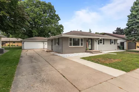 364 Schindler Dr, Kimberly, WI 54136