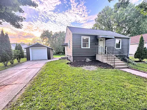 424 Goodell St, Green Bay, WI 54301