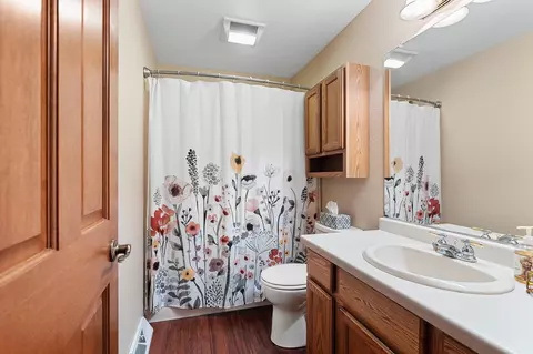Bath - 3547 N Windward Ln, Appleton, WI 54911 photo 4 of 4