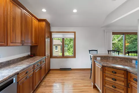 Kitchen - 3547 N Windward Ln, Appleton, WI 54911 photo 5 of 7