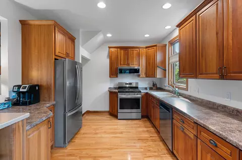 Kitchen - 3547 N Windward Ln, Appleton, WI 54911 photo 3 of 7