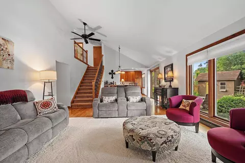 Living - 3547 N Windward Ln, Appleton, WI 54911 photo 8 of 9