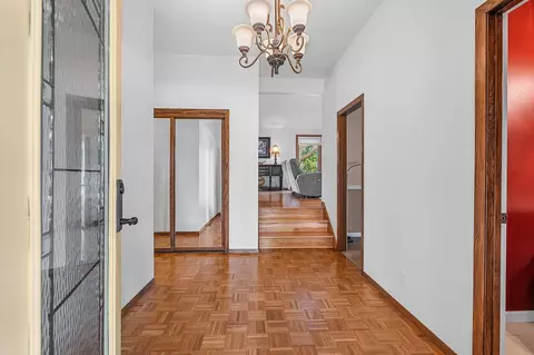 Entry Way - 3547 N Windward Ln, Appleton, WI 54911 photo 1 of 6