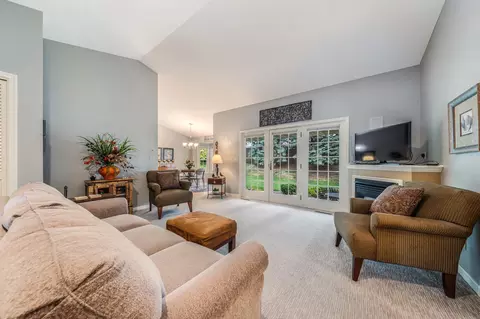212 E Norfolk Pl, Appleton, WI 54911 photo 4