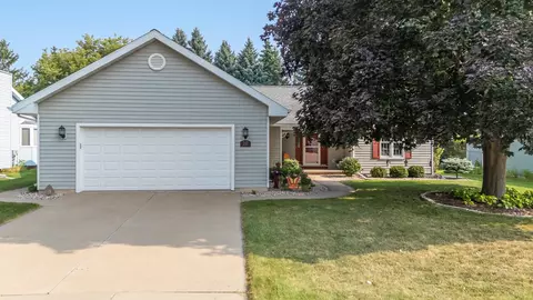 212 E Norfolk Pl, Appleton, WI 54911