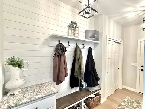 Entry Way - 2849 E Sunstone Pl, Appleton, WI 54913 photo 1 of 3