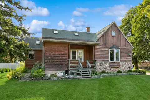 1936 Herman Rd, Manitowoc, WI 54220