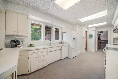 703 S Memorial Dr, Appleton, WI 54911 photo 10