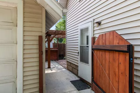 Exterior - 1008 N Bennett St, Appleton, WI 54914 photo 3 of 5