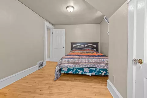 Bedroom - 1008 N Bennett St, Appleton, WI 54914 photo 3 of 3
