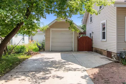 Exterior - 1008 N Bennett St, Appleton, WI 54914 photo 5 of 5
