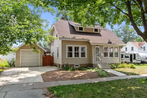 1008 N Bennett St, Appleton, WI 54914