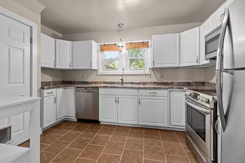 Kitchen - 1008 N Bennett St, Appleton, WI 54914 photo 1 of 3