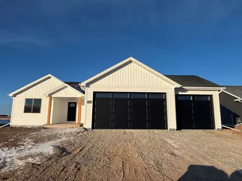 1741 Freeman Dr, Neenah, WI 54956