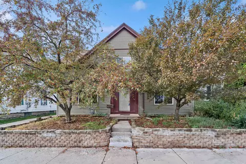 1333 Jefferson St, Oshkosh, WI 54901