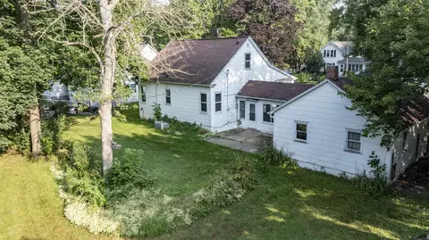 Exterior - 460 E Iola St, Iola, WI 54945 photo 5 of 8
