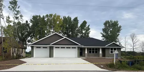 3841 Van Lanen Rd, Green Bay, WI 54311