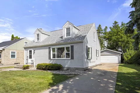 528 E Maes Ave, Kimberly, WI 54136