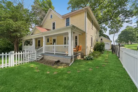 215 Elm St, Ripon, WI 54971