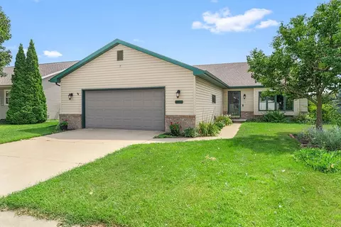 1005 Freedom Ave, Oshkosh, WI 54901