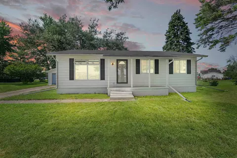 302 Mckinley St, North Fond Du Lac, WI 54937