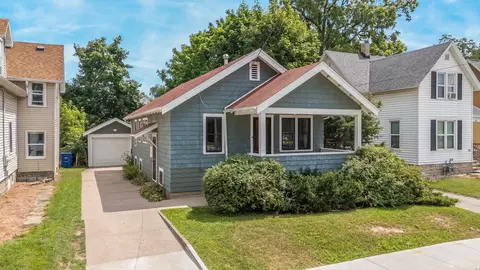 844 Mckinley St, Oshkosh, WI 54901