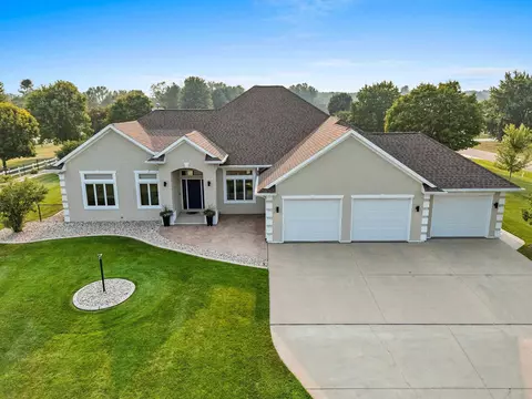 n6425 Bahr Estates Drive, Cecil, WI 54111
