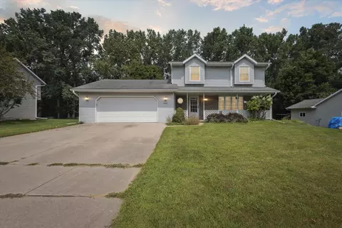 2806 Sunray Ln, Green Bay, WI 54313
