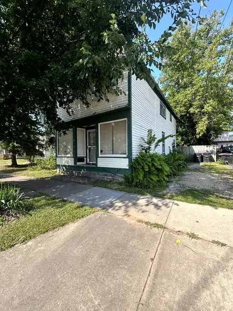 107 S Andrews St, Shawano, WI 54166