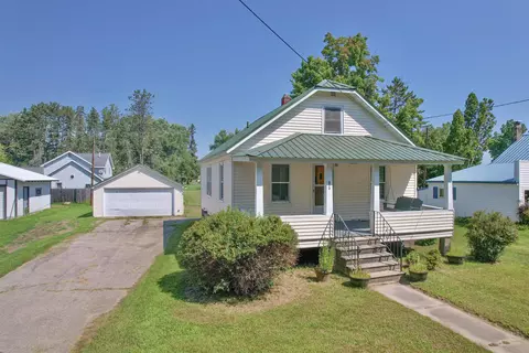 512 Thompson St, Peshtigo, WI 54157