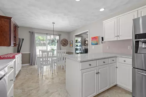 Kitchen - 3125 N Sunridge Dr, Appleton, WI 54914 photo 3 of 5