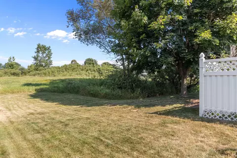 Exterior - 3125 N Sunridge Dr, Appleton, WI 54914 photo 8 of 9